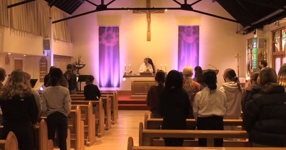 Digby House enjoys annual Mass and Feast Woldingham School